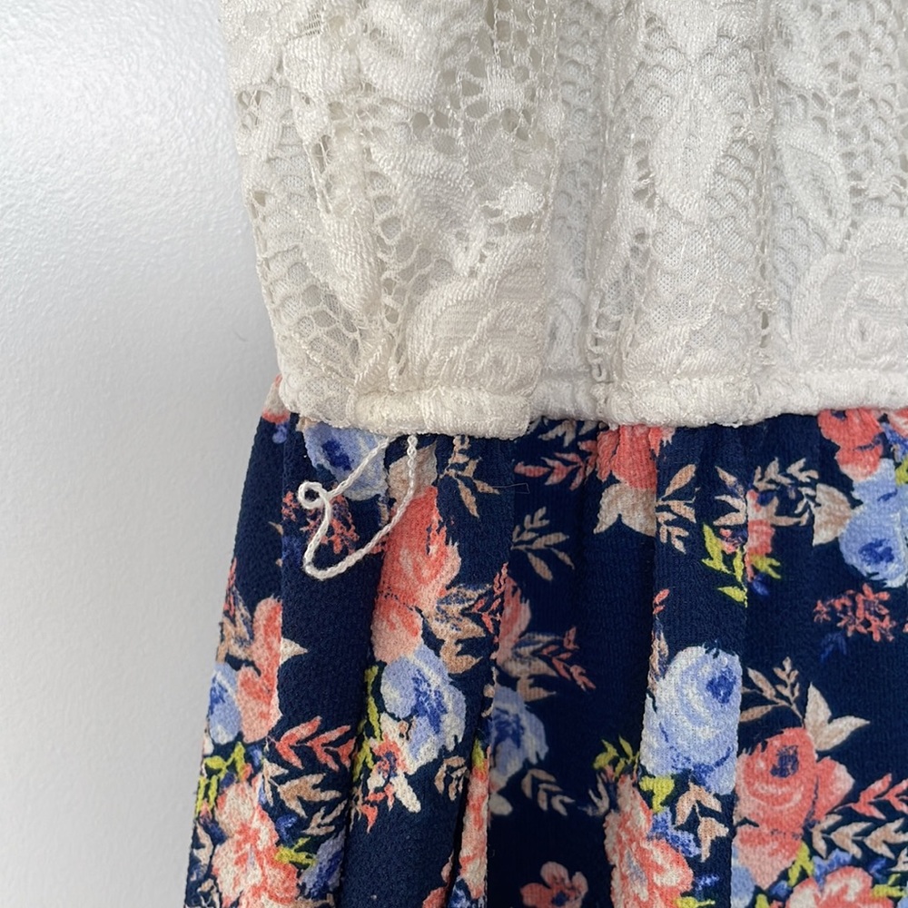 Francesca’s Emrey Floral Lace Boho Jumpsuit - Picture 8 of 11